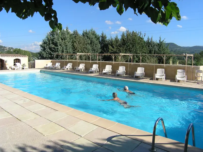 piscine gite Apt Luberon